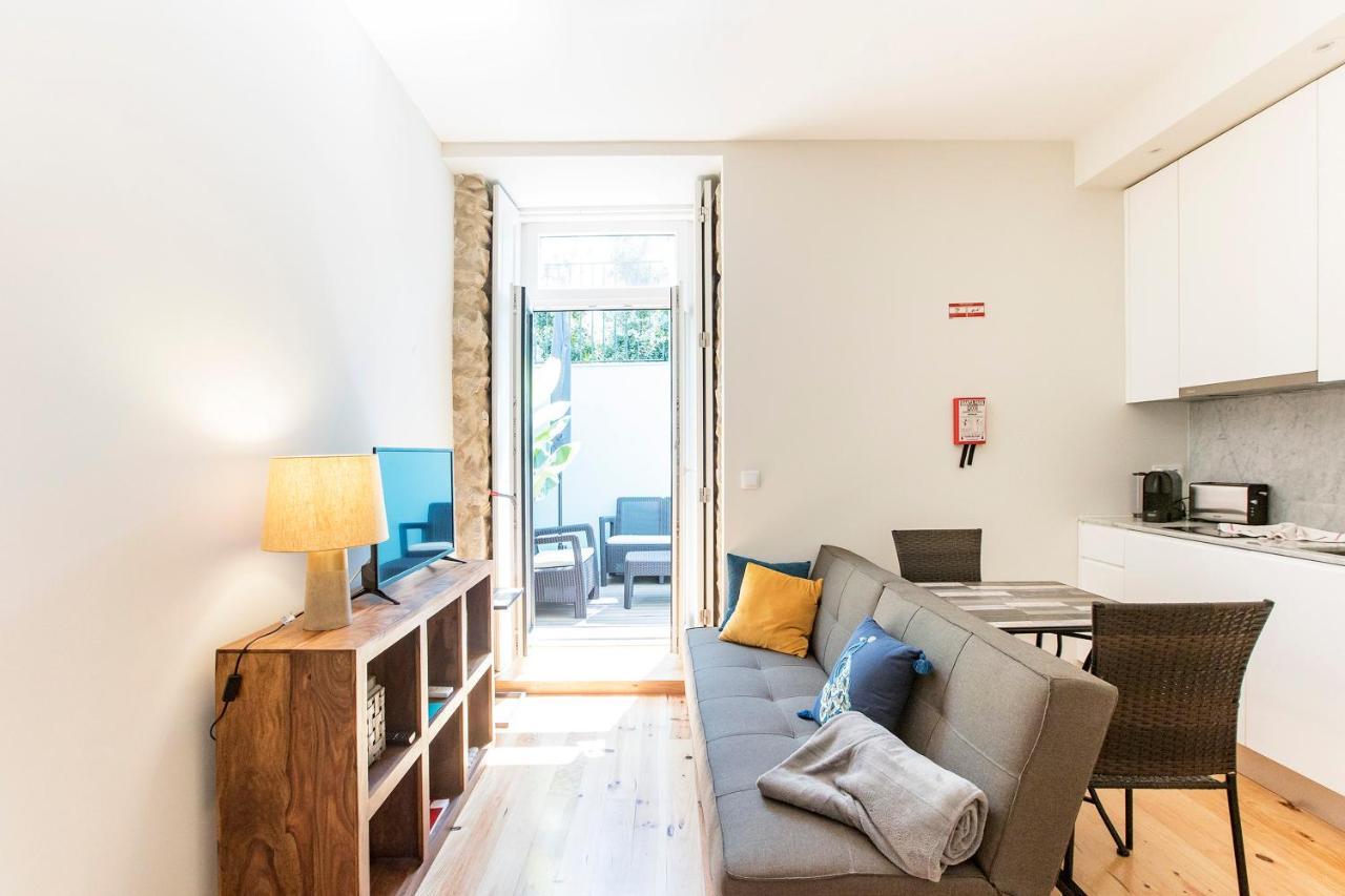Central Studio W/ Pool, Ac & Patio By Lovelystay بورتو المظهر الخارجي الصورة