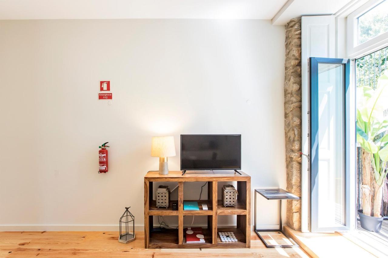 Central Studio W/ Pool, Ac & Patio By Lovelystay بورتو المظهر الخارجي الصورة